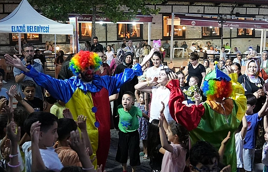 Toplumun her kesimi, Elazığ Belediyesi yaz etkinliklerinde buluştu
