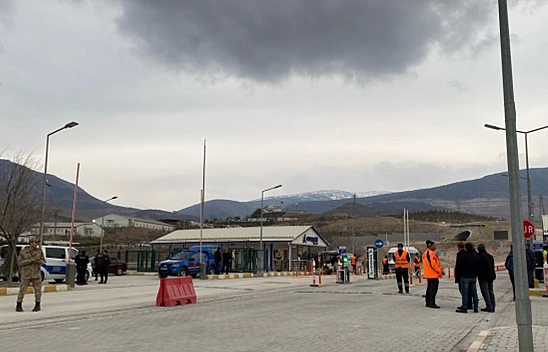 Toprak Kayması Felaketinin Ardından Fırat Nehri'nde Sızma Riski! Bakanlık'tan İlk Açıklama Geldi