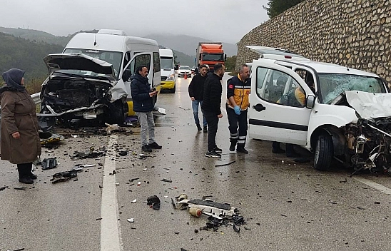 Trafik kazası: 1 ölü, 10 yaralı