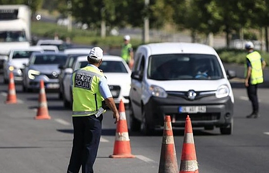 Trafikte yeni dönem: Hız sınırı ve tabelalar değişiyor