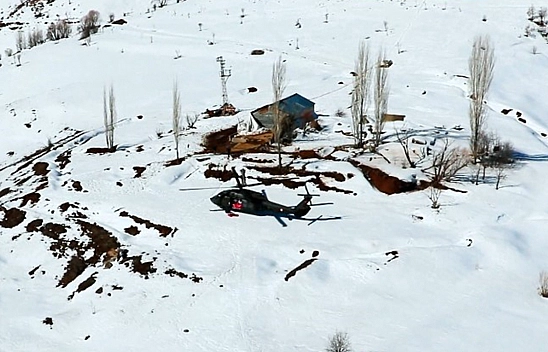 Tunceli'de TSK'dan çiftçiye helikopter ile yardım
