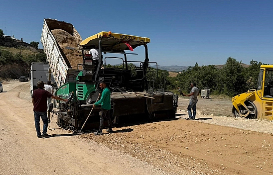 Tunceli-Elazığ Karayolu'nda asfalt çalışması