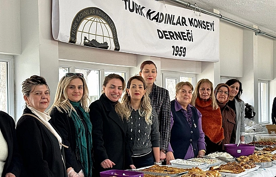 Türk Kadınlar Konseyi Derneği ve TKKD-Elazığ Şubesinden üniversite öğrencilerine açık büfe