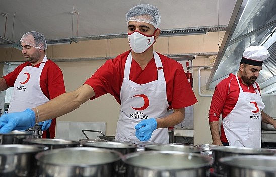 Türk Kızılay Elazığ Şubesi'nden 200 ihtiyaç sahibine sıcak yemek