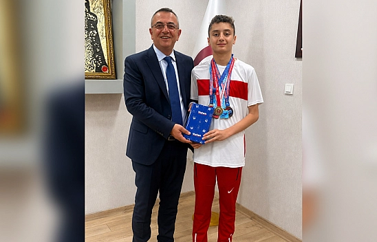 Türkiye Şampiyonu Alp Eren Güler'den Cemil Yatkın'a ziyaret