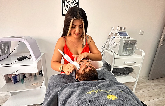 Uzmanından Uyarı: 'Güneş Işınları Ciltte Yaşlanmaya Neden Olabilir'