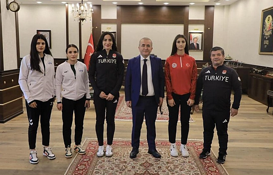 Vali Hatipoğlu, Elazığ'ın gurur kaynaklarını ağırladı