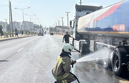 Yakıt Yüklü Tanker Alev Aldı