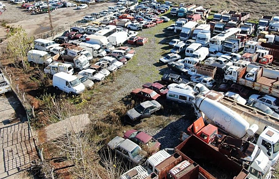 Yaklaşık 100 Milyon Lira Değerinde Yüzlerce Araç Sahibini Bekliyor