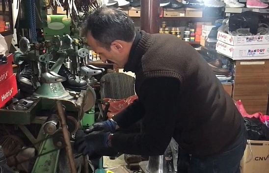 Yaklaşık Yarım Asırdır Baba Mesleğini Sürdürüyor