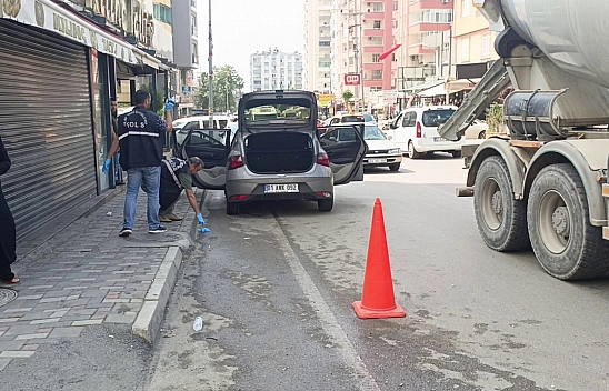Yoldan Geçerken Vurulan Kadın Hayatını Kaybetti