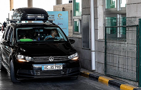 Yurt dışı araç kullanımında yeni dönem: Eş ve çocuklara kolaylık geldi