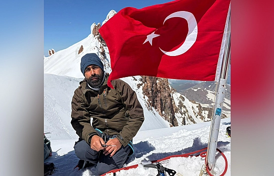 Zirvede Elazığ gururu