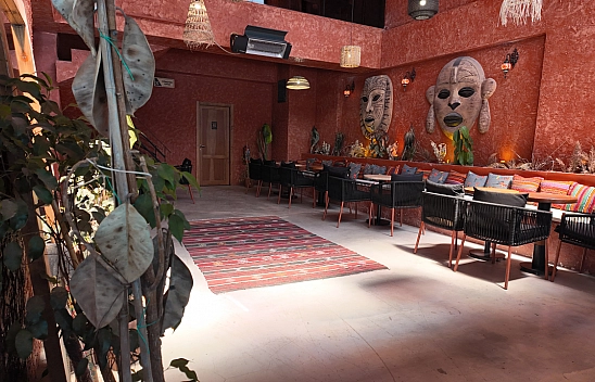 Zulu Cafe ile kırmızı konsept tuttu: Elazığlıların yeni buluşma noktası