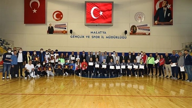 ''Sporun Enleri Ödül'' töreni düzenlendi