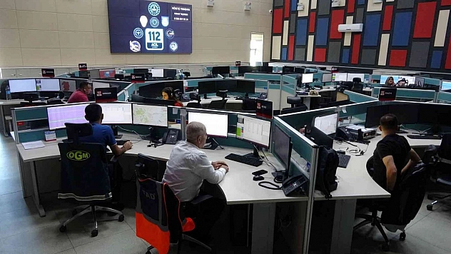 112'ye gelen çağrılar pes dedirtti: Borç para isteyenler oluyor