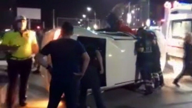 16 yaşındaki sürücü kaza yaptı, kaçarken yakalandı