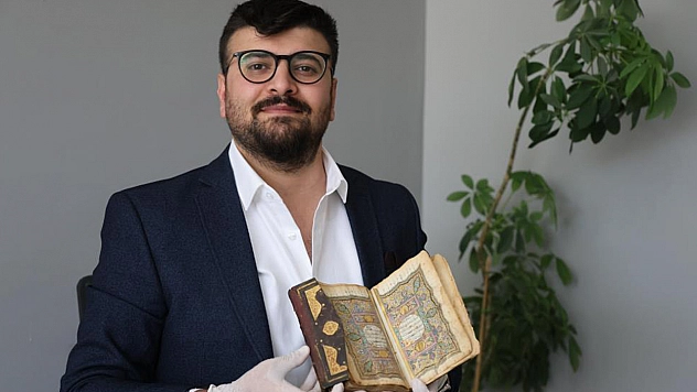 200 yıllık altın tezhipli Kur'an-ı Kerim'i Cumhurbaşkanı'na hediye etmek istiyor