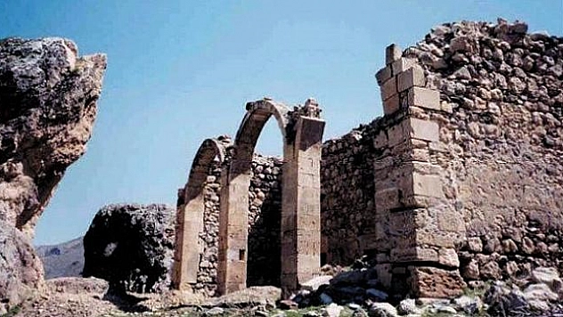 KINDİK MESCİDİ RESTORE EDİLMEYİ BEKLİYOR