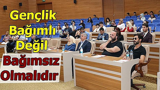 ELAZIĞ' DA GENÇLİK MECLİSİ ÇALIŞTAYI DÜZENLENDİ