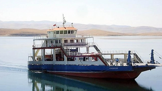 ELAZIĞ-ÇEMİŞGEZEK FERİBOT SEFERLERİ YENİDEN DÜZENLENDİ
