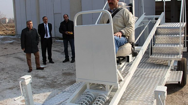 FÜ'DEN ELAZIĞ EMNİYETİNE ÇARPMA VE TAKLA SİMÜLATÖR CİHAZI