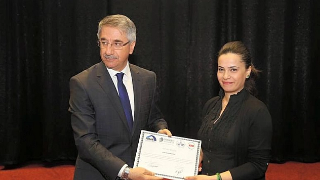 BAŞKAN YANILMAZ'DAN PERSONELE SERTİFİKA