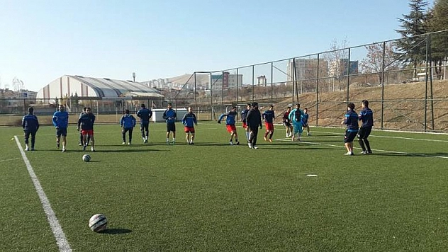 1.AMATÖRÜN LİDERİ KOVANCILAR ESNAFSPOR MAÇINA HAZIRLANIYOR