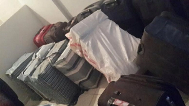 YOLCU TRENİNDE KAÇAK SİGARA ELE GEÇİRİLDİ