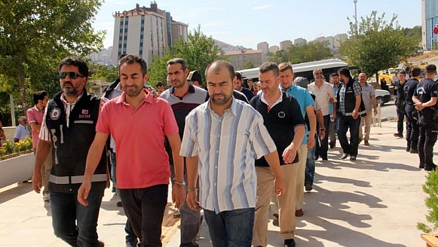 ELAZIĞ'DA 20 POLİS ADLİYEYE SEVK EDİLDİ