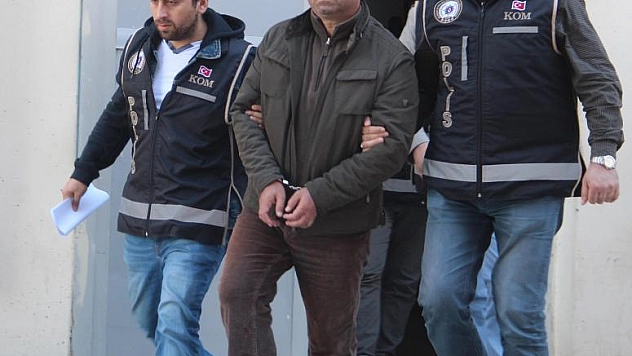 KARAKOÇAN BELEDİYE BAŞKANI GÖZALTINA ALINDI 