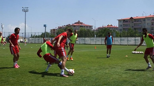 Gakgoş'tan çift mesai