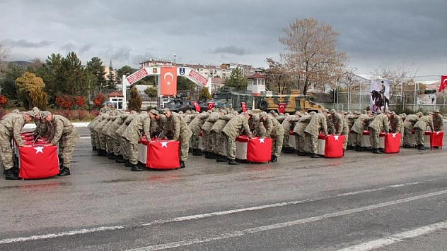  KISA DÖNEM ASKERLER YEMİN ETTİ