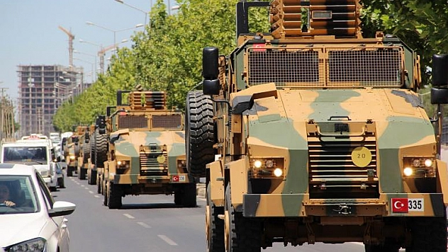 ASKERİ ARAÇLAR DİYARBAKIR-ELAZIĞ KARAYOLUNA GİRİŞ YAPTI