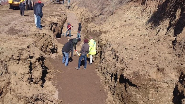 İSALE HATTINDA İLK BORUNUN MONTAJI YAPILDI