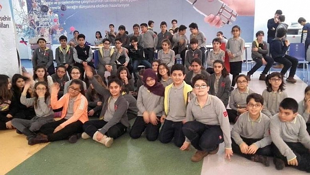 BAHÇEŞEHİR'DE EL YAZISI KALKIYOR