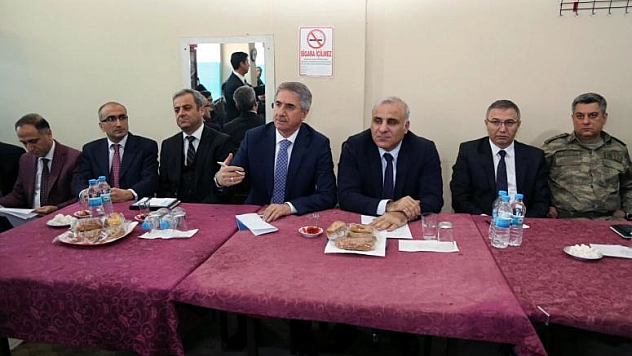 VALİ ZORLUOĞLU VE BAŞKAN YANILMAZ, MAHALLE SAKİNLERİ İLE  BULUŞTU