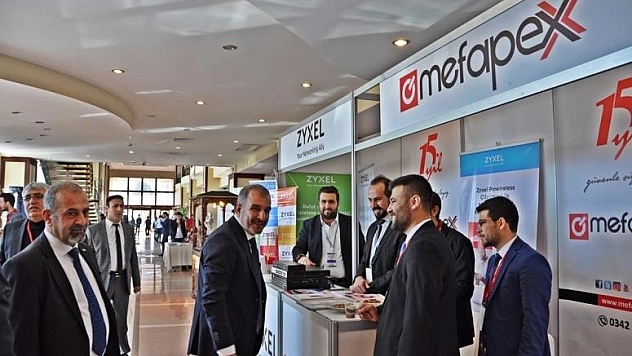 Başkan Alan, 'Doğu Anadolu 1. Bilişim Buluşması' Etkinliğine Katıldı