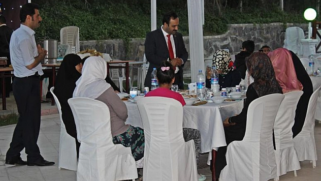 Başkan AYAZ Yetimlerle İftarda Bir Araya Geldi 