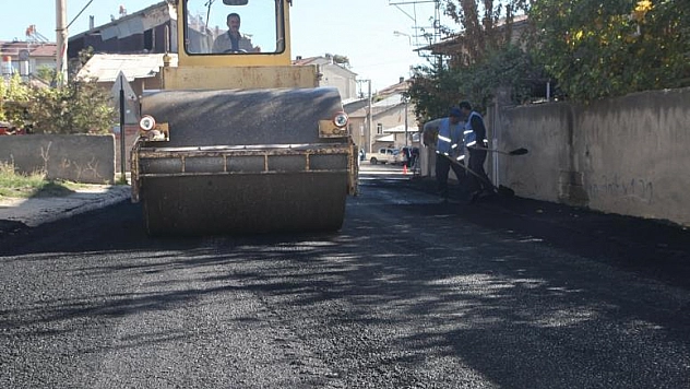 AKSARAY MAHALLESİ'NDE ASFALT SERİMİ