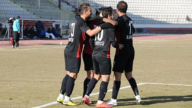 BELEDİYE DİYARBEKİR KARŞISINDA!