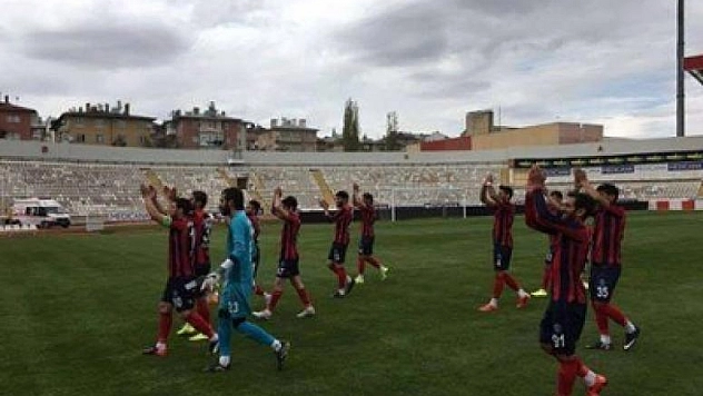 ELAZİZ BELEDİYESPOR SPOR TOTO 3. LİG'E YÜKSELDİ