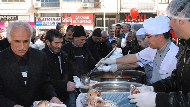 BUĞDAY ÇORBASI VE HOŞAF İKRAMI İLE ÇANAKKALE RUHU YAŞATILDI