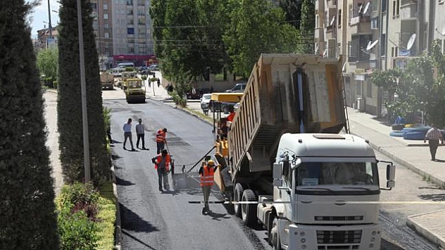 BULVAR, CADDE VE SOKAKLAR BAKIMDAN GEÇİYOR
