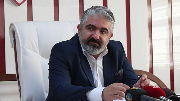 Gülaç: 'Herşeyin bir adabı var!'