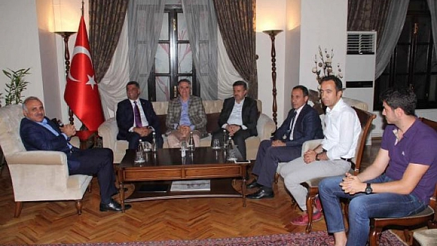 GÜRSEL EROL'DAN DEMOKRASİ NÖBETİNE DESTEK