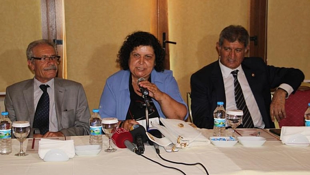 ELAZIĞ'DA CHP'Lİ VEKİLLER, BAZI STK'LARLA BİR ARAYA GELDİ