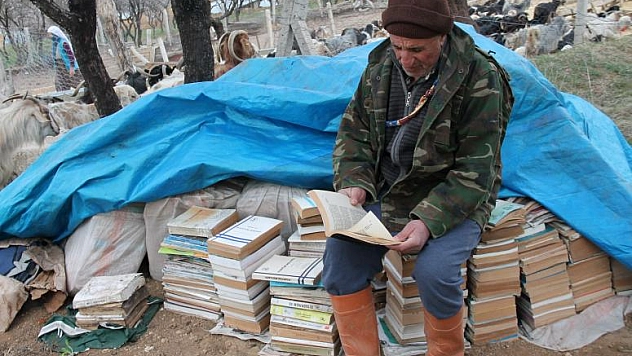 63'LÜK ÇOBAN YARIDA BIRAKTIĞI ÜNİVERSİTEYE TEKRAR BAŞLADI