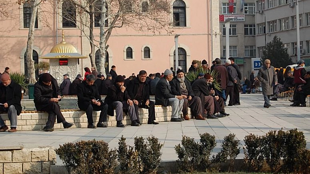 ELAZIĞ'DA SICAK HAVA YÜZÜNÜ GÖSTERDİ