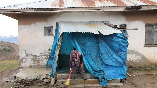 ESKİ OKUL EVLERİ OLDU